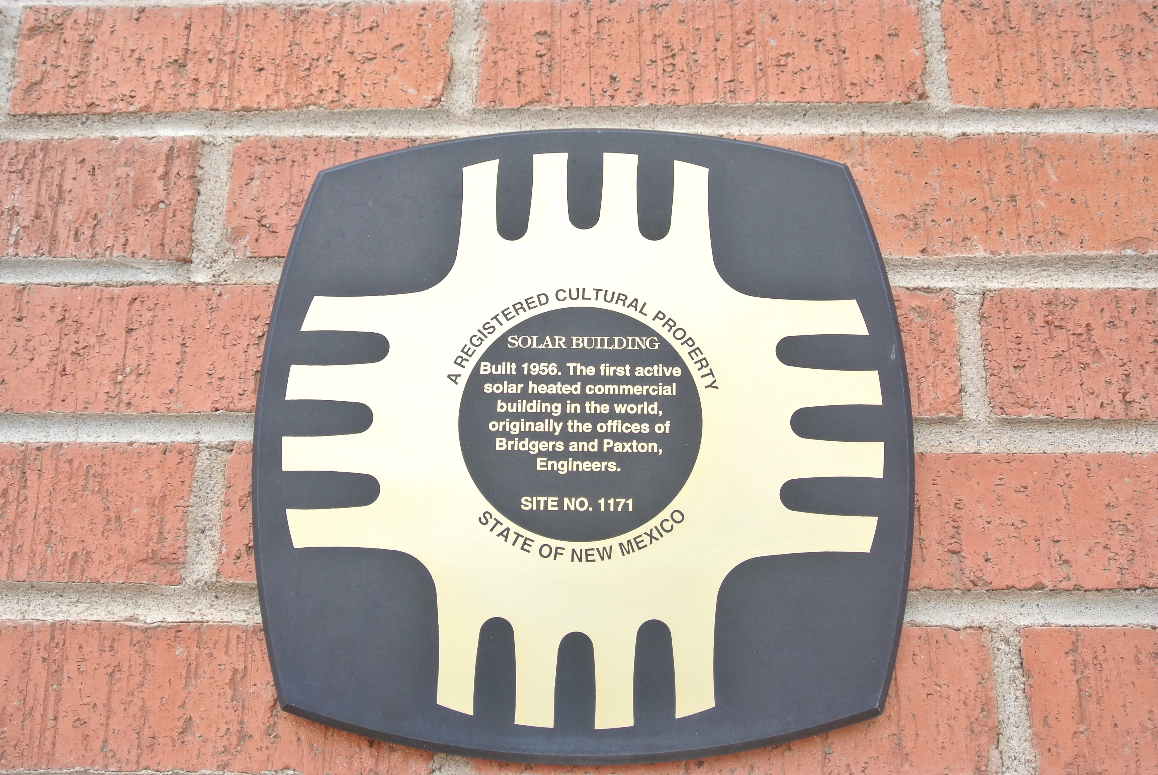 State historical plaque, Solar Building, October 2015